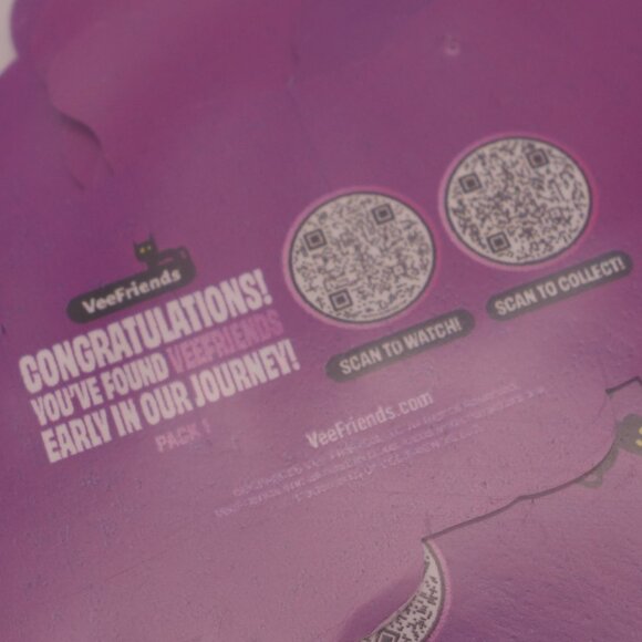 VeeFriends MANGA STICKER PACK (15 Mystery Stickers Per Pack) with Checklist - Picture 16 of 16